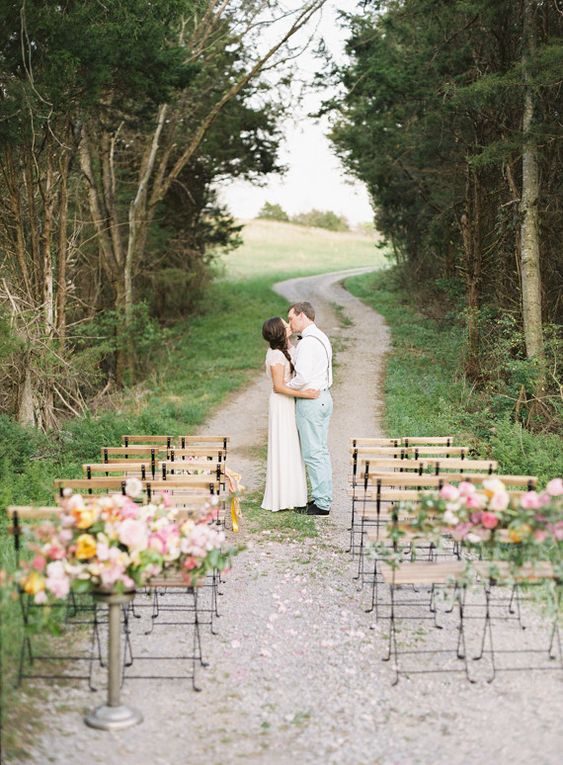 Rustykalne krzesła na wesele i ślub