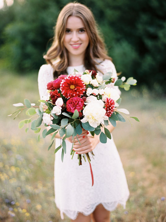 jakie kwiaty wybrać na ślub jesienią, jakie kwiaty do jesiennego bukietu