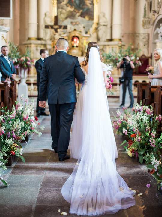 dekoracje kościoła poznań, dekoracje sal poznań, florystyka ślubna