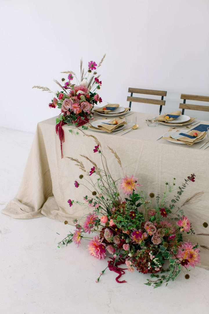 naturalne dekoracje stołów na ślub